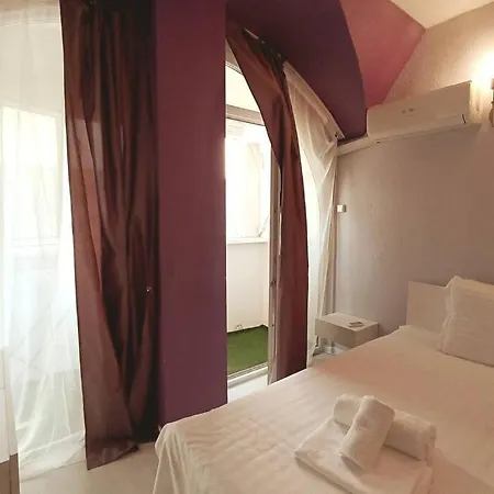 Sunny 2-bedroom Maisonette & Parking Varna