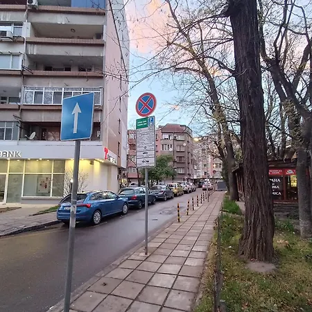 Sunny 2-bedroom Maisonette & Parking * Varna